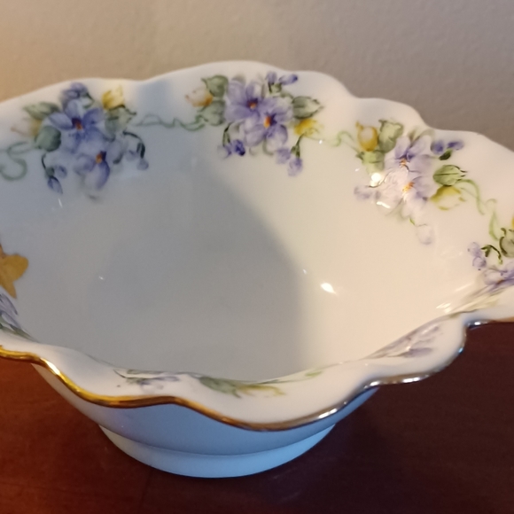 Antique German Delicate Leaf Dish Purple Painted Violet...